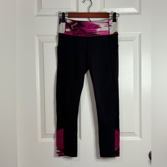 Lululemon Pace Rival Crop Black/Pigment Wind Berry Rumble Multi/Berry Rumble - Picture 1 of 10